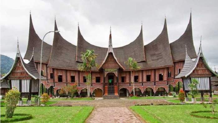 Desain jendela rumah minangkabau